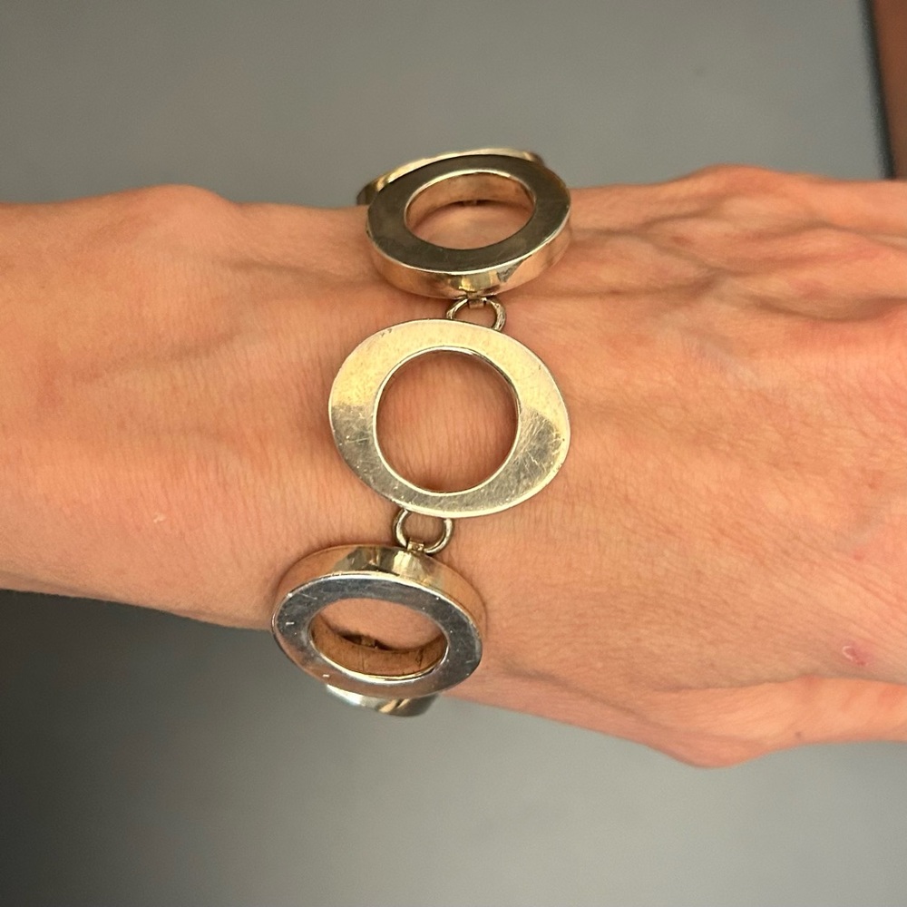 Sterling Silver Wide Circle Oval Geometric Bracelet